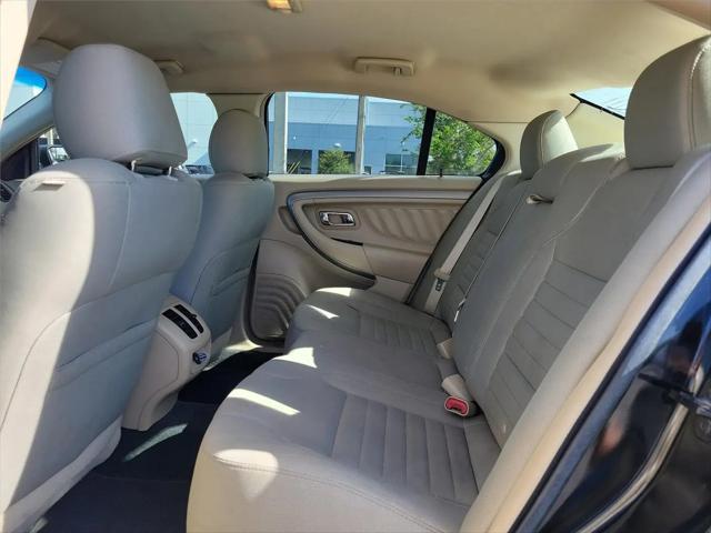 2017 Ford Taurus SE