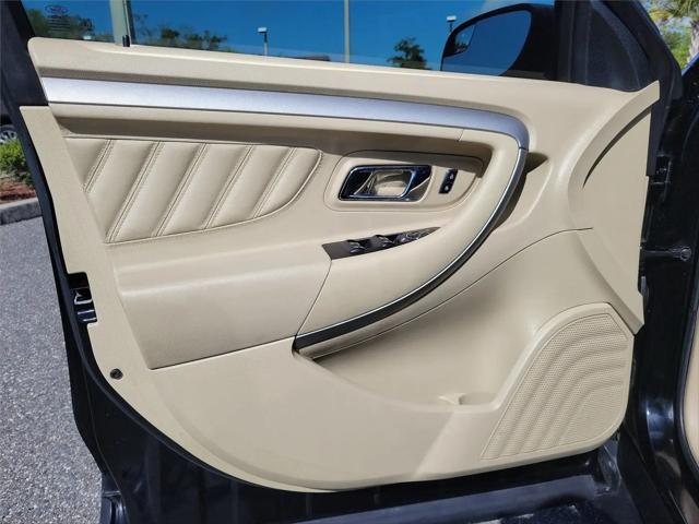 2017 Ford Taurus SE