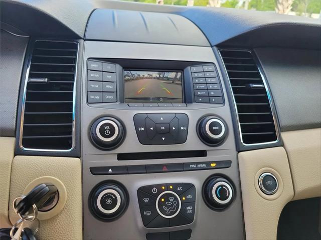 2017 Ford Taurus SE