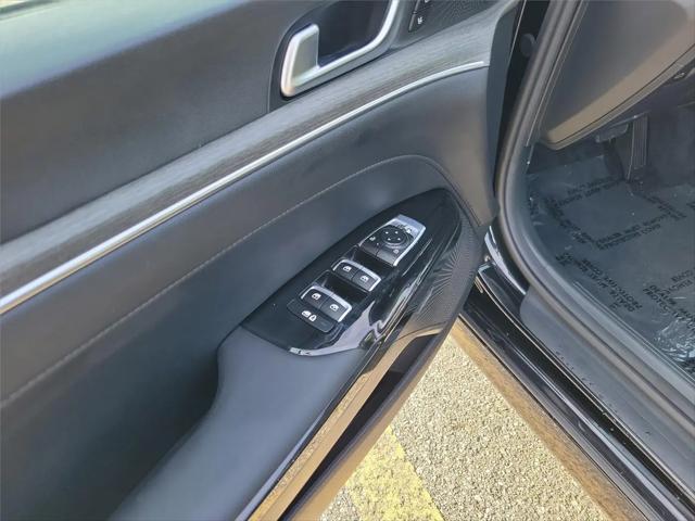 2025 Kia K5 EX