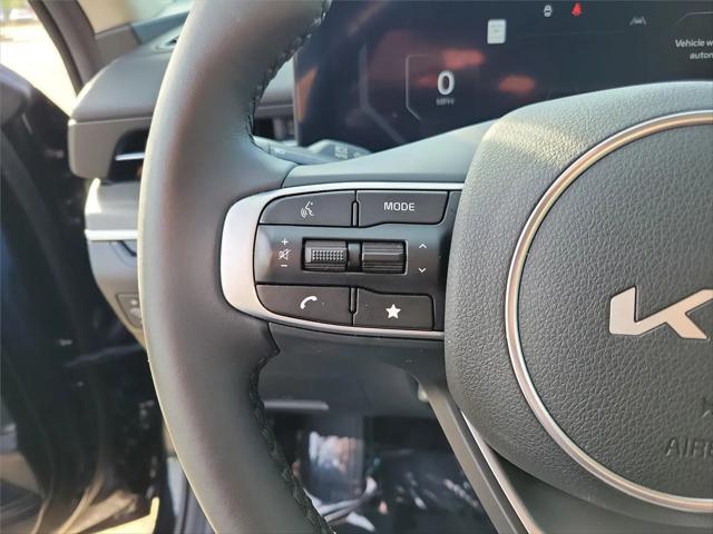 2025 Kia K5 EX