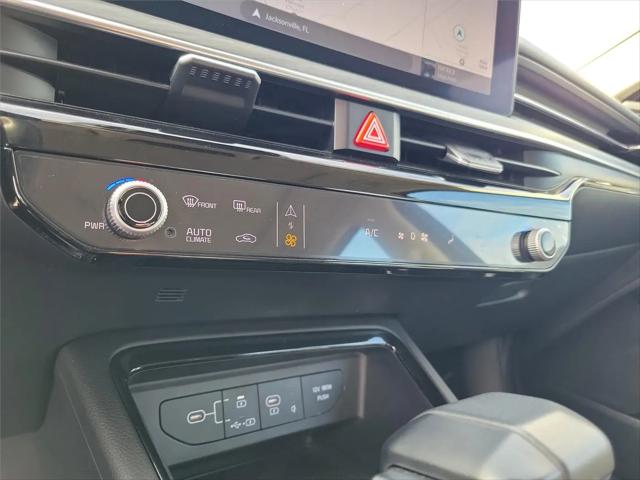 2025 Kia K5 EX