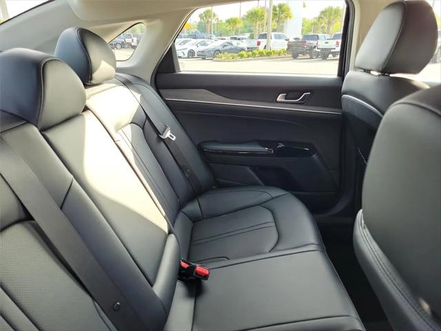 2025 Kia K5 EX