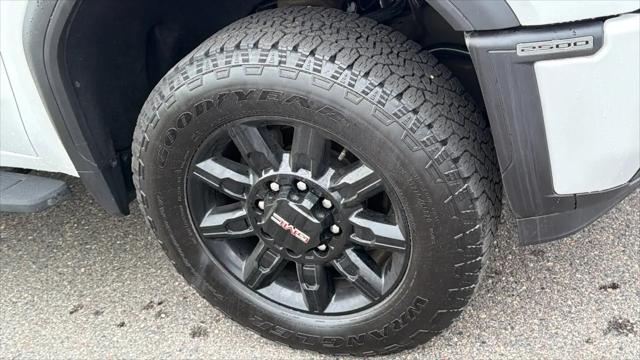 2025 GMC Sierra 2500HD Crew Cab, Standard Bed, AT4, 4WD