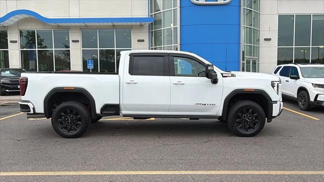 2025 GMC Sierra 2500HD Crew Cab, Standard Bed, AT4, 4WD