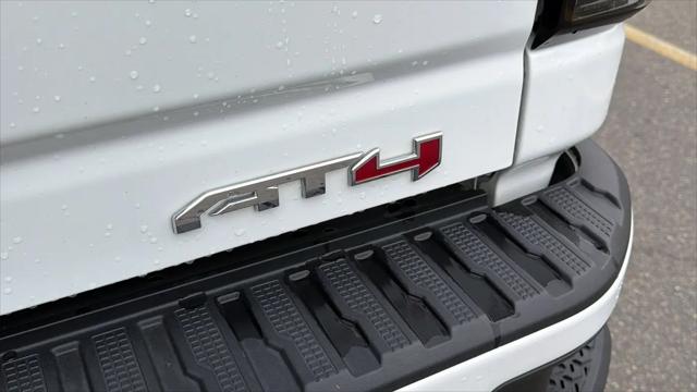 2025 GMC Sierra 2500HD Crew Cab, Standard Bed, AT4, 4WD