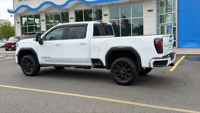 2025 GMC Sierra 2500HD Crew Cab, Standard Bed, AT4, 4WD