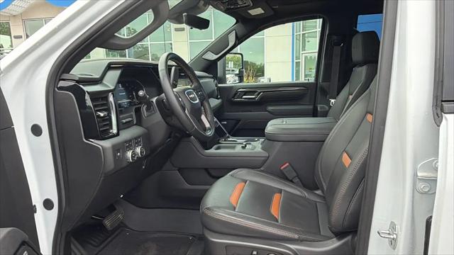 2025 GMC Sierra 2500HD Crew Cab, Standard Bed, AT4, 4WD