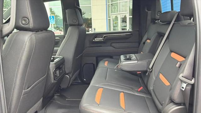 2025 GMC Sierra 2500HD Crew Cab, Standard Bed, AT4, 4WD