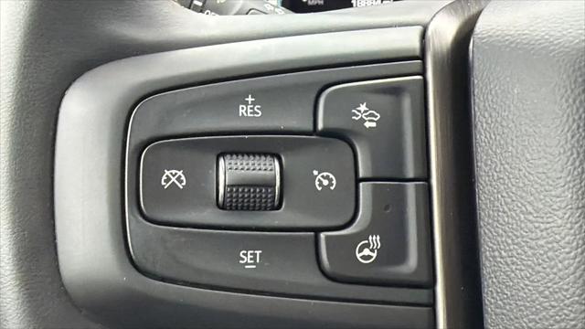2025 GMC Sierra 2500HD Crew Cab, Standard Bed, AT4, 4WD