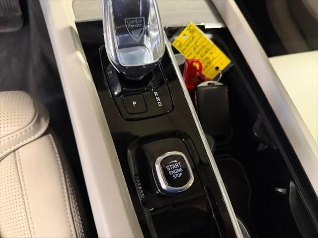 2025 Volvo XC60 Plug-In Hybrid Ultra, T8 AWD Electric/Gasoline, Dark