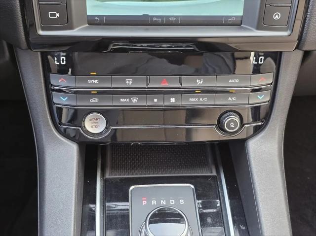 2018 Jaguar F-PACE 30t Premium