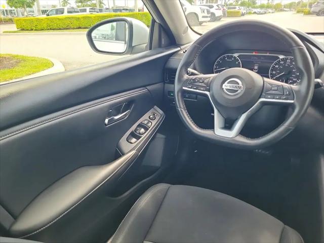 2023 Nissan Sentra SV Xtronic CVT