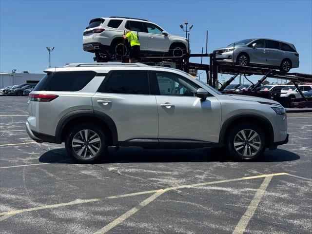 2025 Nissan Pathfinder SL FWD