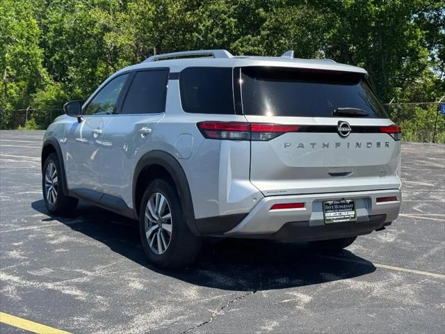 2025 Nissan Pathfinder SL FWD