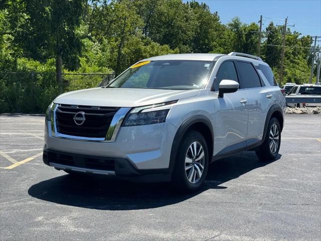 2025 Nissan Pathfinder SL FWD