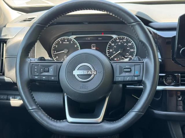 2025 Nissan Pathfinder SL FWD