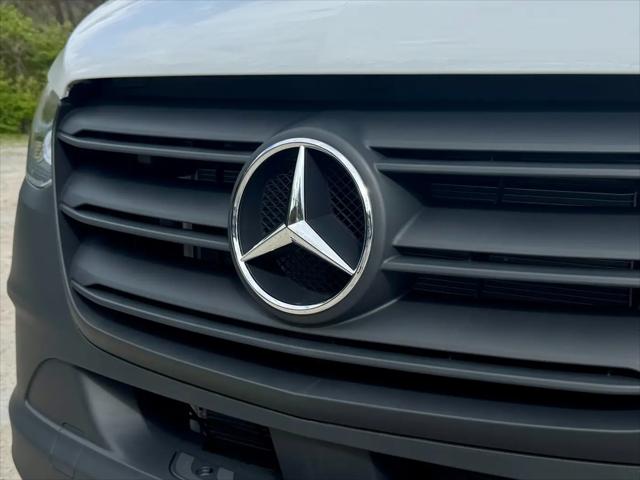 2025 Mercedes-Benz Sprinter 2500 High Roof 4-Cyl Diesel HO