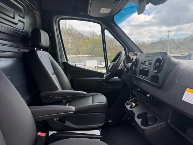 2025 Mercedes-Benz Sprinter 2500 High Roof 4-Cyl Diesel HO