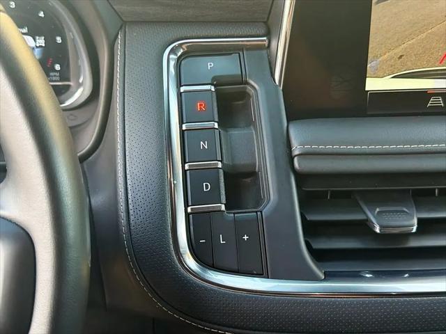 2024 GMC Yukon XL 4WD SLT