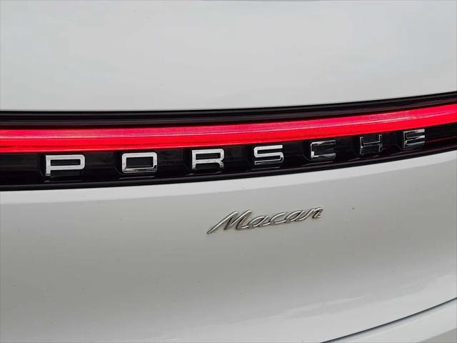 2021 Porsche Macan Macan