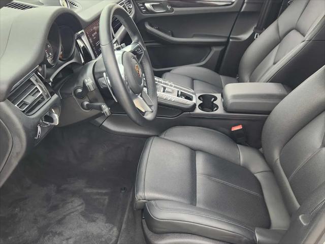 2021 Porsche Macan Macan