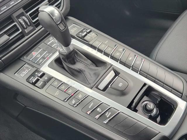 2021 Porsche Macan Macan