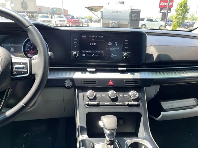 2022 Kia Carnival MPV LX Seat Package