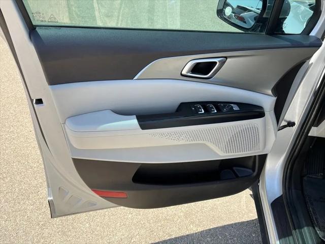 2022 Kia Carnival MPV LX Seat Package