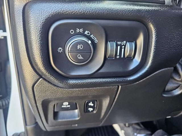 2019 Ram 1500 Big Horn/Lone Star Crew Cab 4x4 5'7" Box
