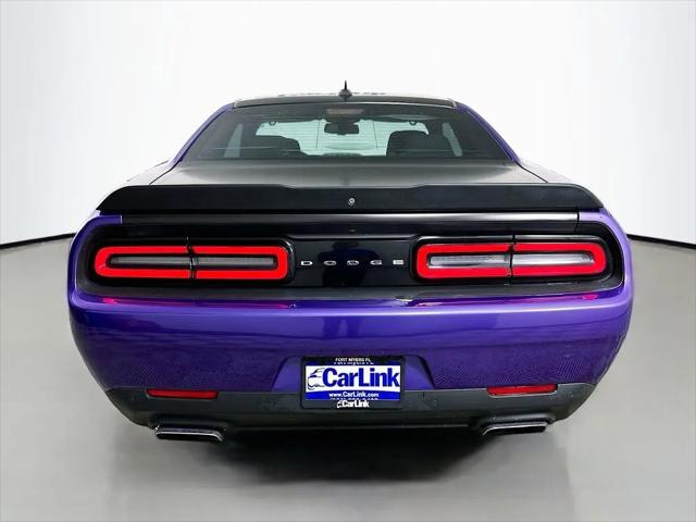 2016 Dodge Challenger R/T Shaker