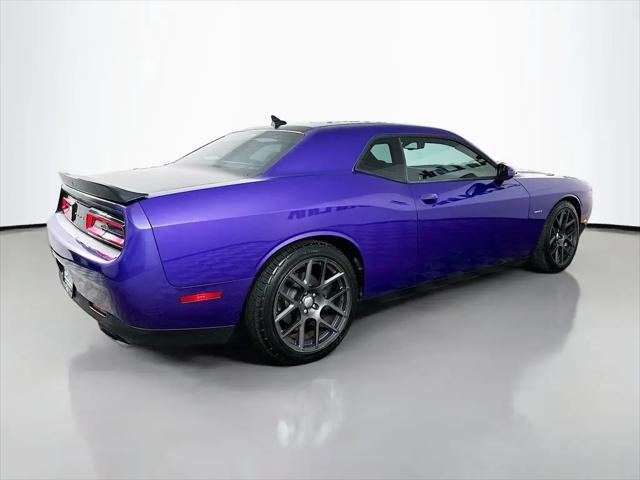 2016 Dodge Challenger R/T Shaker