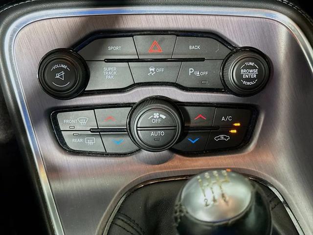 2016 Dodge Challenger R/T Shaker