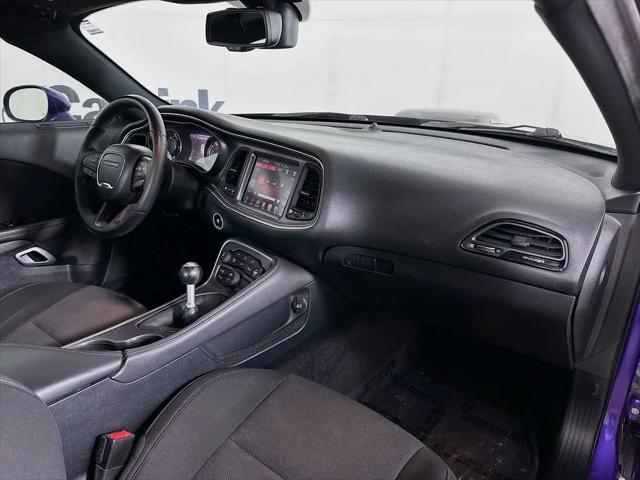 2016 Dodge Challenger R/T Shaker