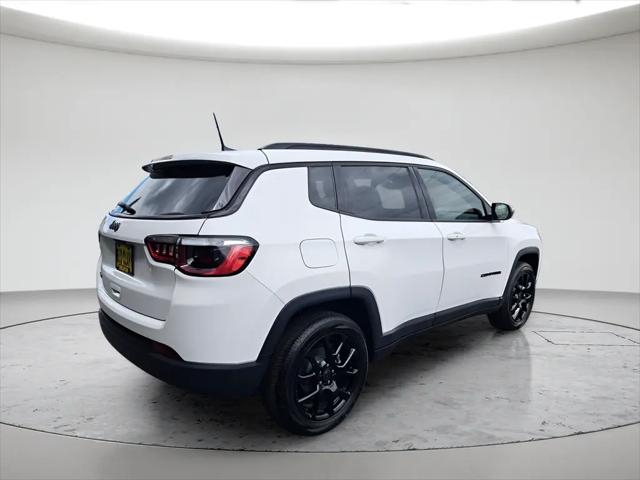 2026 Jeep Compass Latitude Altitude