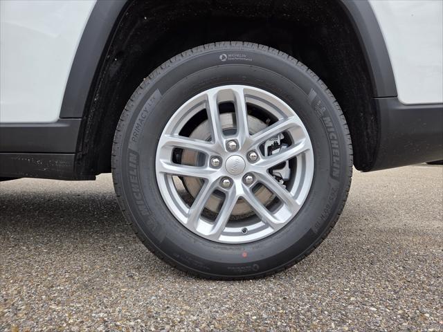 2026 Jeep Grand Cherokee L Laredo 4x4