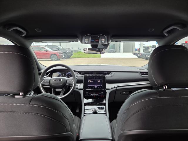 2026 Jeep Grand Cherokee L Laredo 4x4