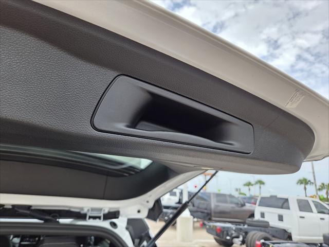 2026 Jeep Grand Cherokee L Laredo 4x4