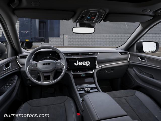 2026 Jeep Grand Cherokee Altitude 4x2