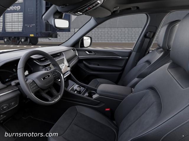 2026 Jeep Grand Cherokee Altitude 4x2