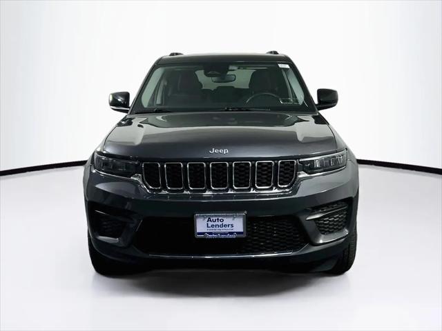 2023 Jeep Grand Cherokee Laredo 4x4