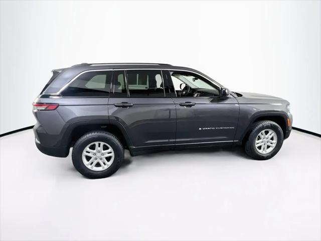2023 Jeep Grand Cherokee Laredo 4x4