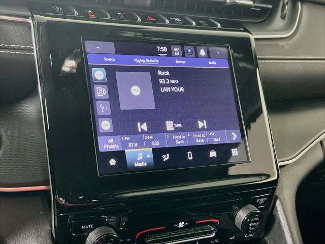 2023 Jeep Grand Cherokee Laredo 4x4