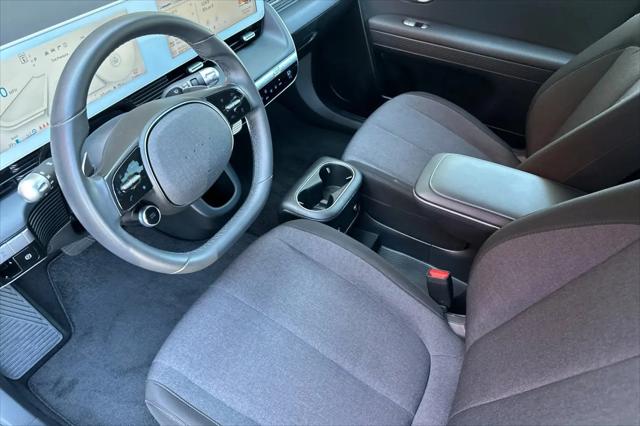 2024 Hyundai IONIQ 5 SE Standard Range