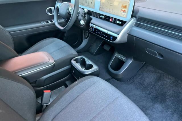 2024 Hyundai IONIQ 5 SE Standard Range