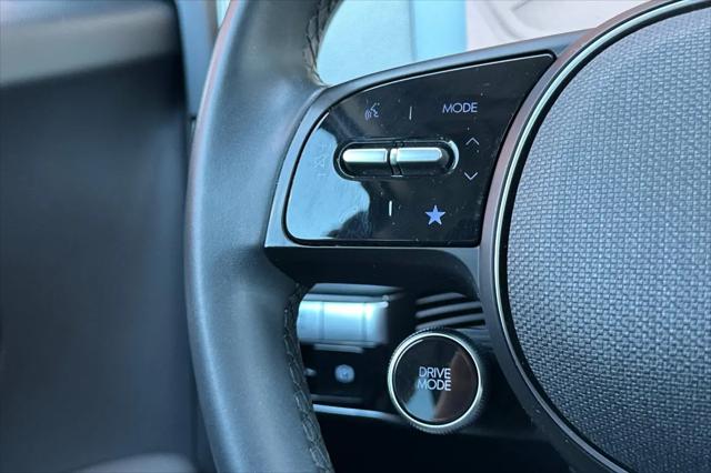 2024 Hyundai IONIQ 5 SE Standard Range