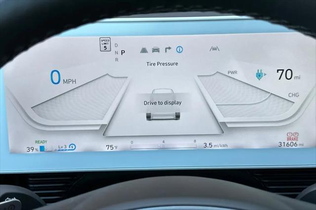 2024 Hyundai IONIQ 5 SE Standard Range