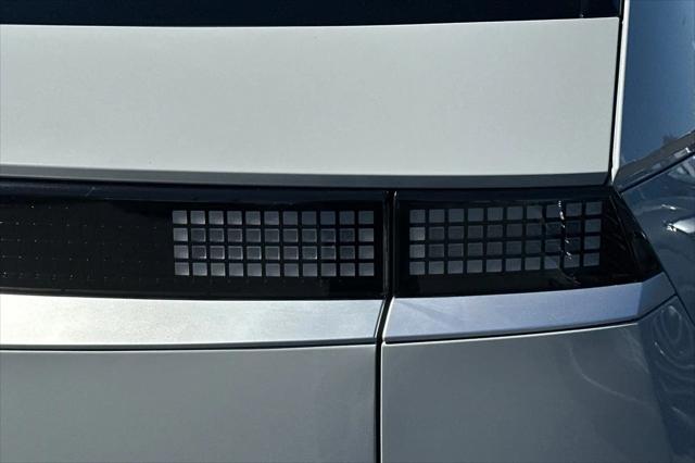 2024 Hyundai IONIQ 5 SE Standard Range