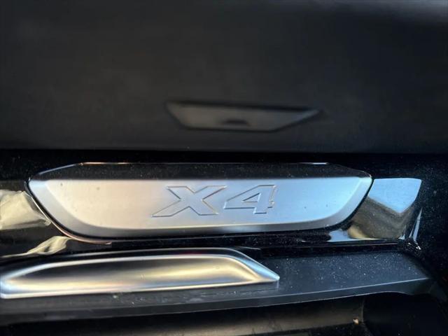 2023 BMW X4 xDrive30i
