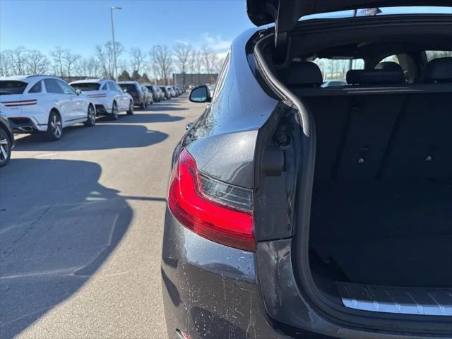 2023 BMW X4 xDrive30i